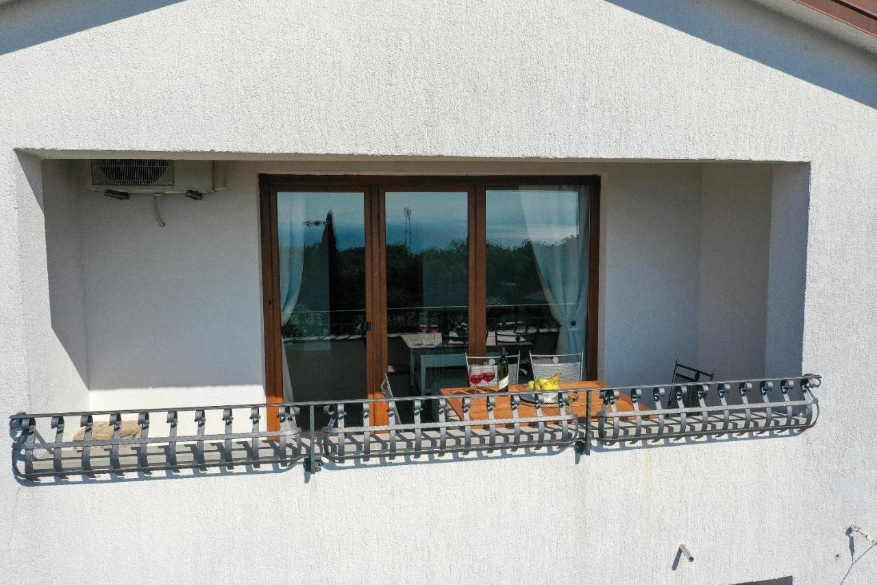Villa Fani With Jacuzzi Ічичі Екстер'єр фото