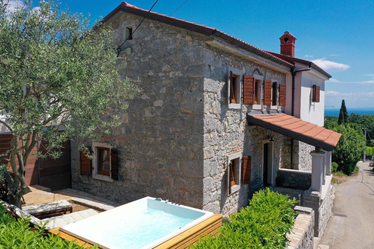 Villa Fani With Jacuzzi Ічичі Екстер'єр фото