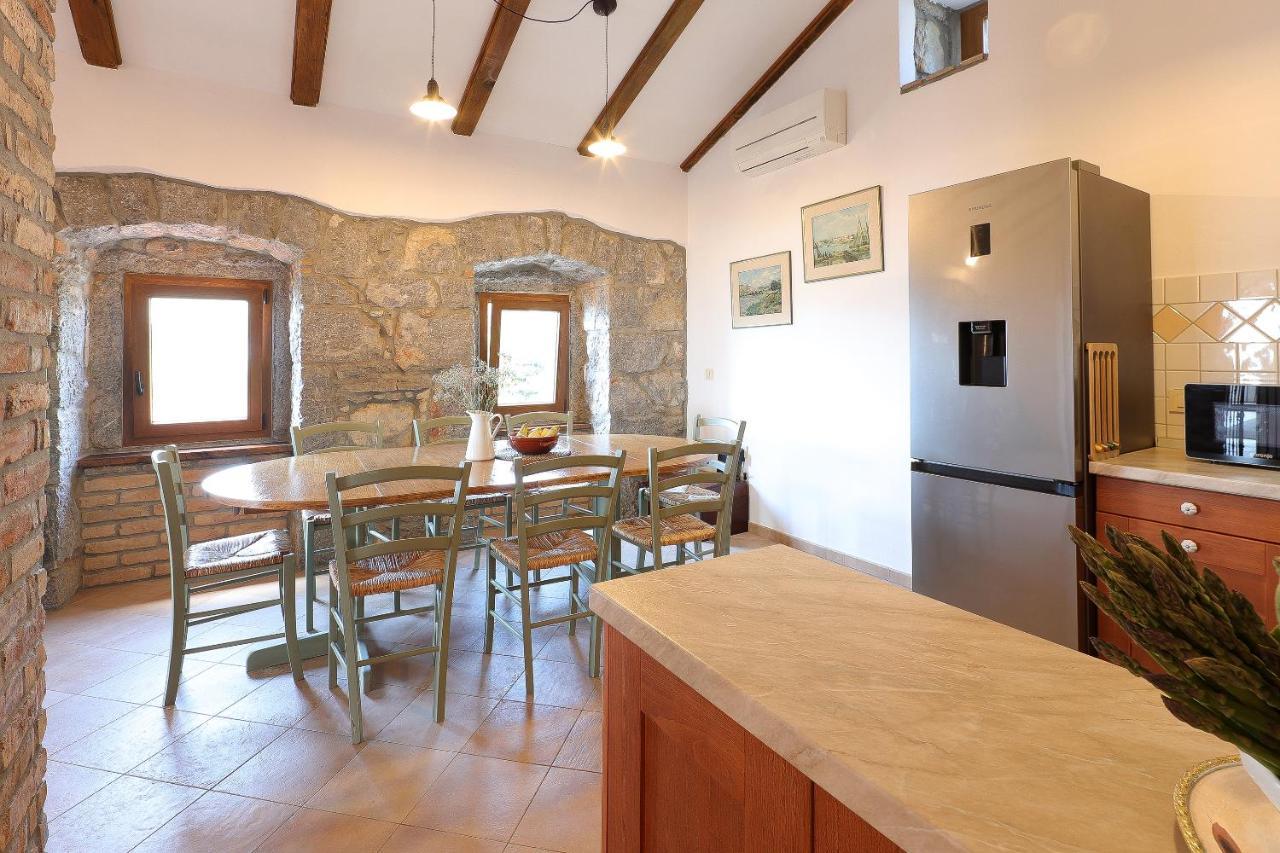 Villa Fani With Jacuzzi Ічичі Екстер'єр фото