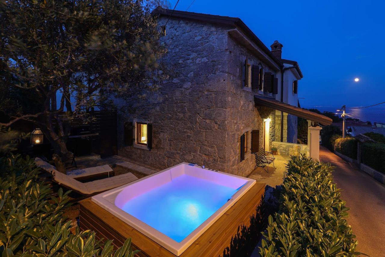 Villa Fani With Jacuzzi Ічичі Екстер'єр фото
