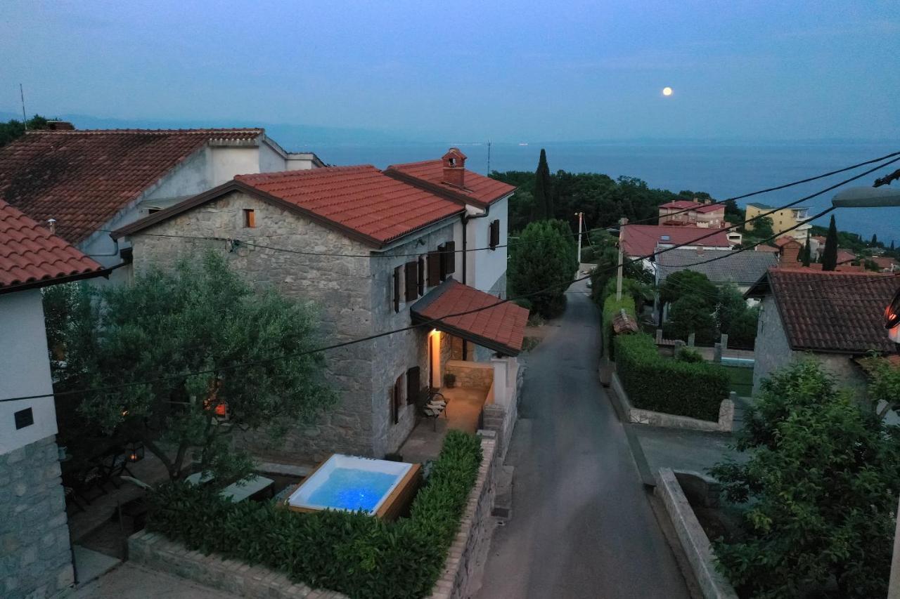 Villa Fani With Jacuzzi Ічичі Екстер'єр фото