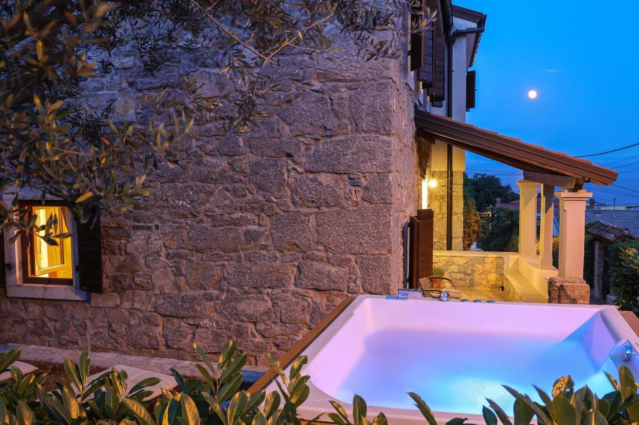 Villa Fani With Jacuzzi Ічичі Екстер'єр фото
